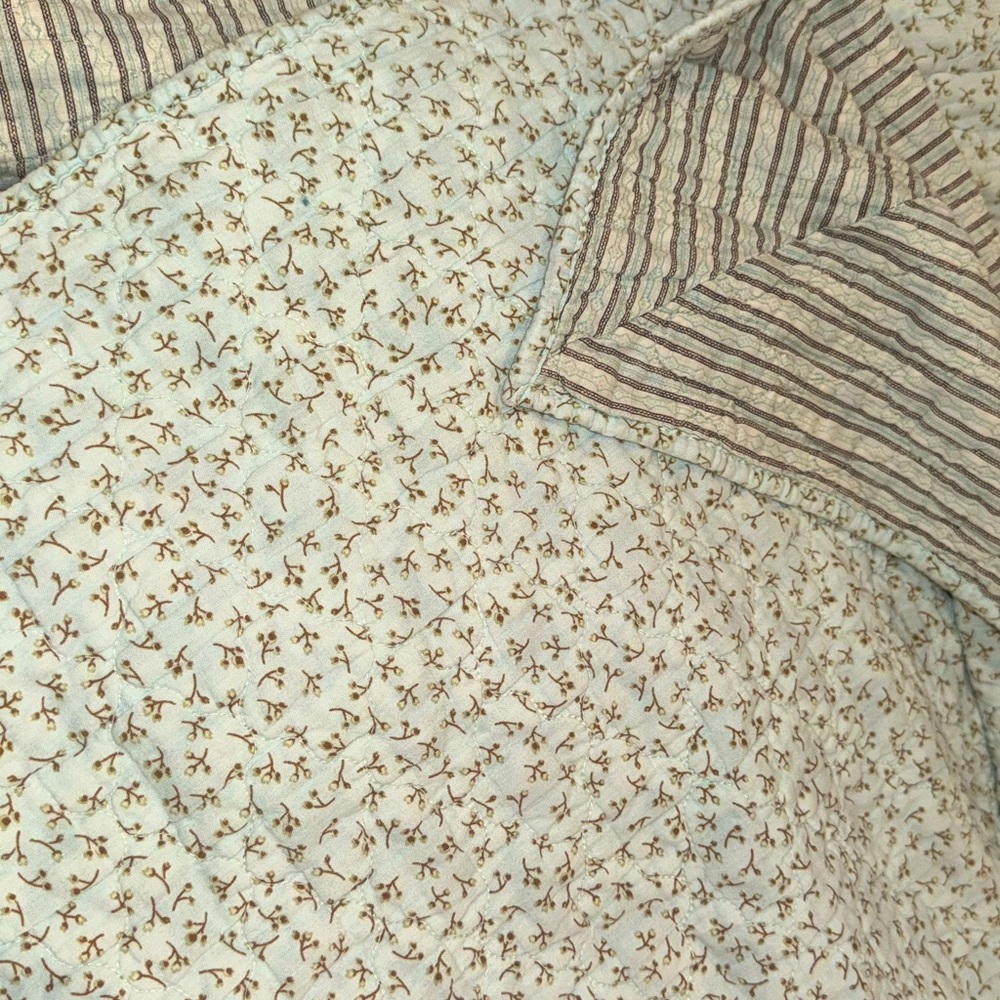 Vintage Floral shabby heirloom cottage Patchwork Quilt robin’s egg, pink,  brown - Picture 11 of 13